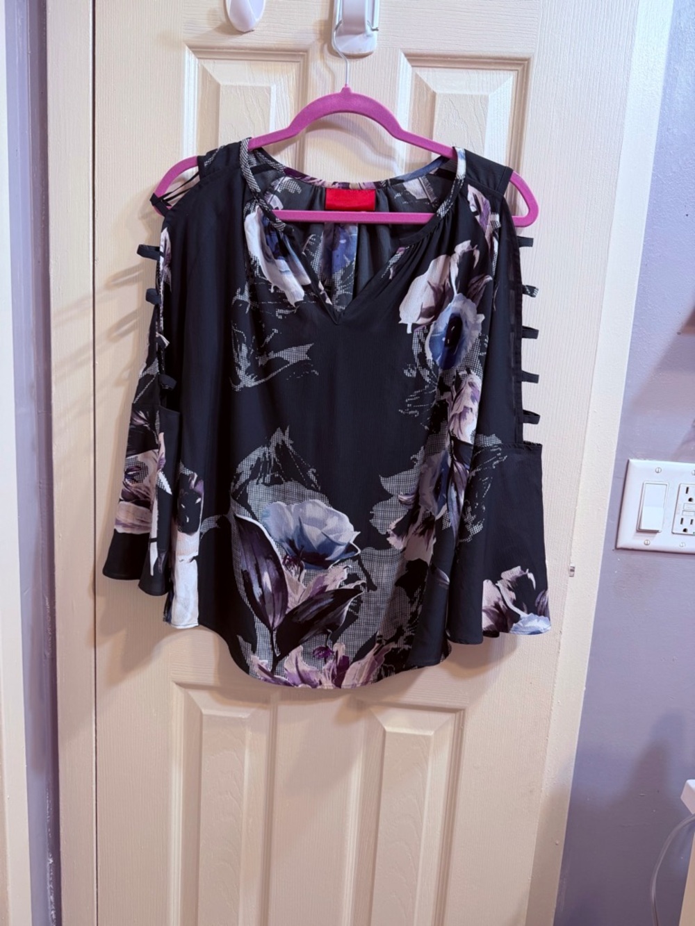 Jennifer Lopez Black Floral Cold-Shoulder Blouse